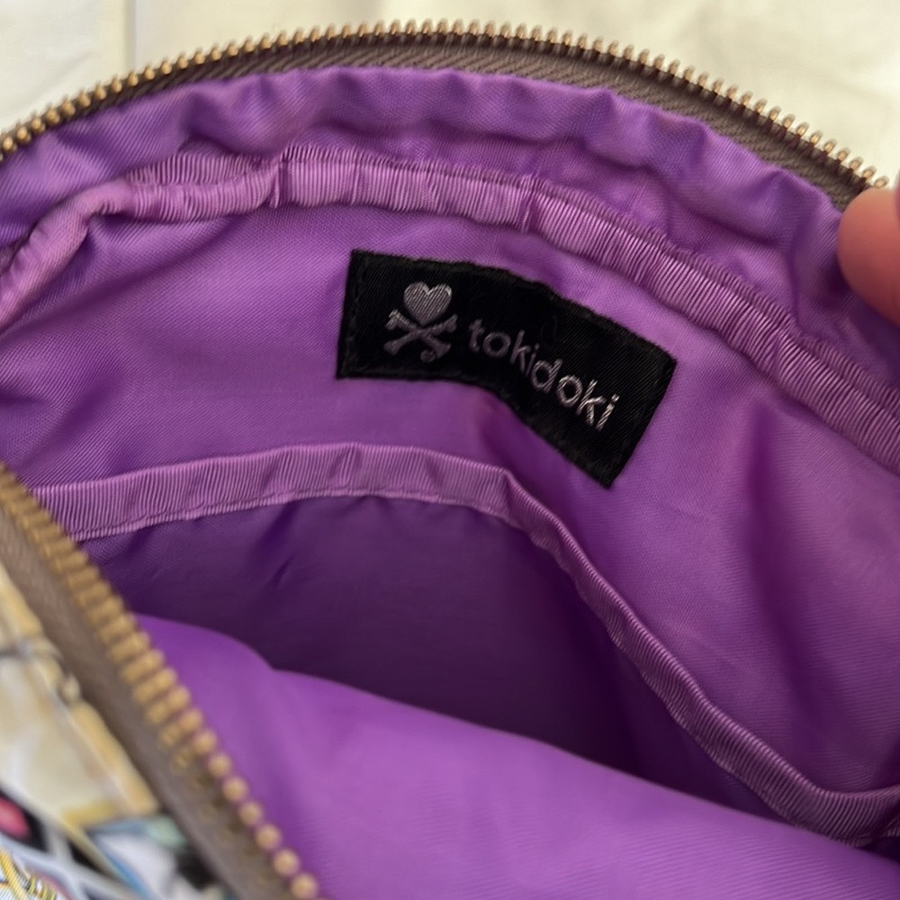 Tokidoki Chained Love Crossbody Bag with Unicorno keychain… Very Rare Bag - Picture 7 of 8